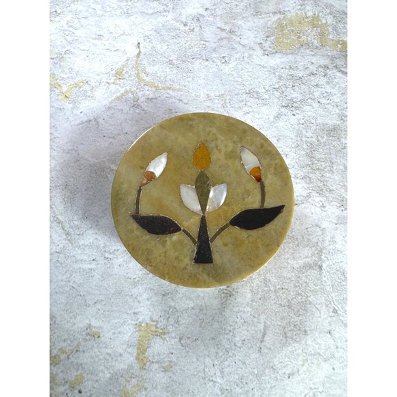 Boho Soapstone Trinket Box with Lid Mother of Pearl Inlay Beige Tan - Picture 1 of 7
